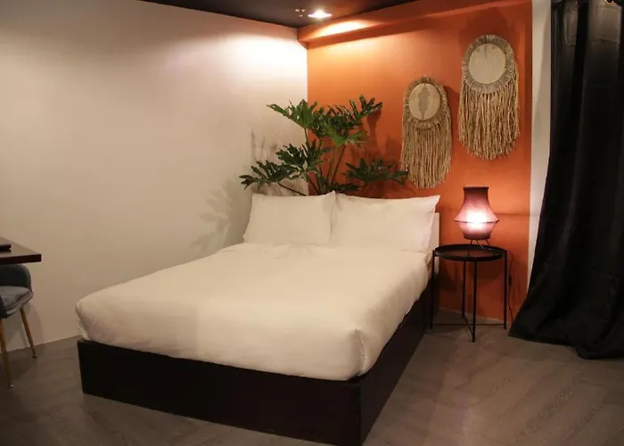 Havitat Boutique - Poblacion Hotel Manila