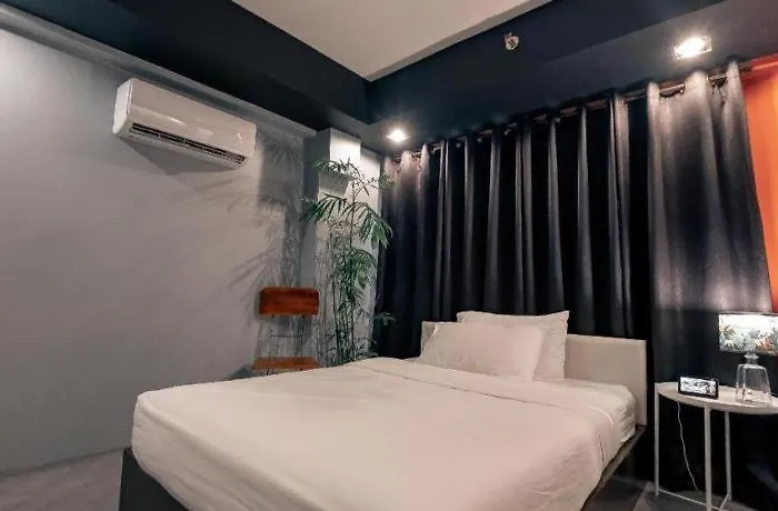 Havitat Boutique - Poblacion Manila